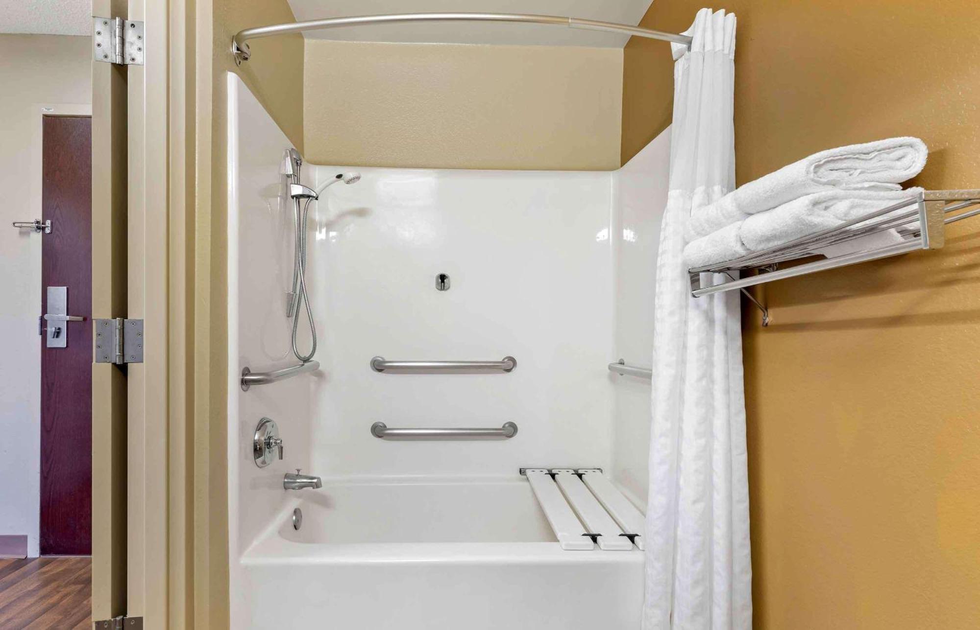 Extended Stay America Suites - Orange County - Лейк-Форест Экстерьер фото