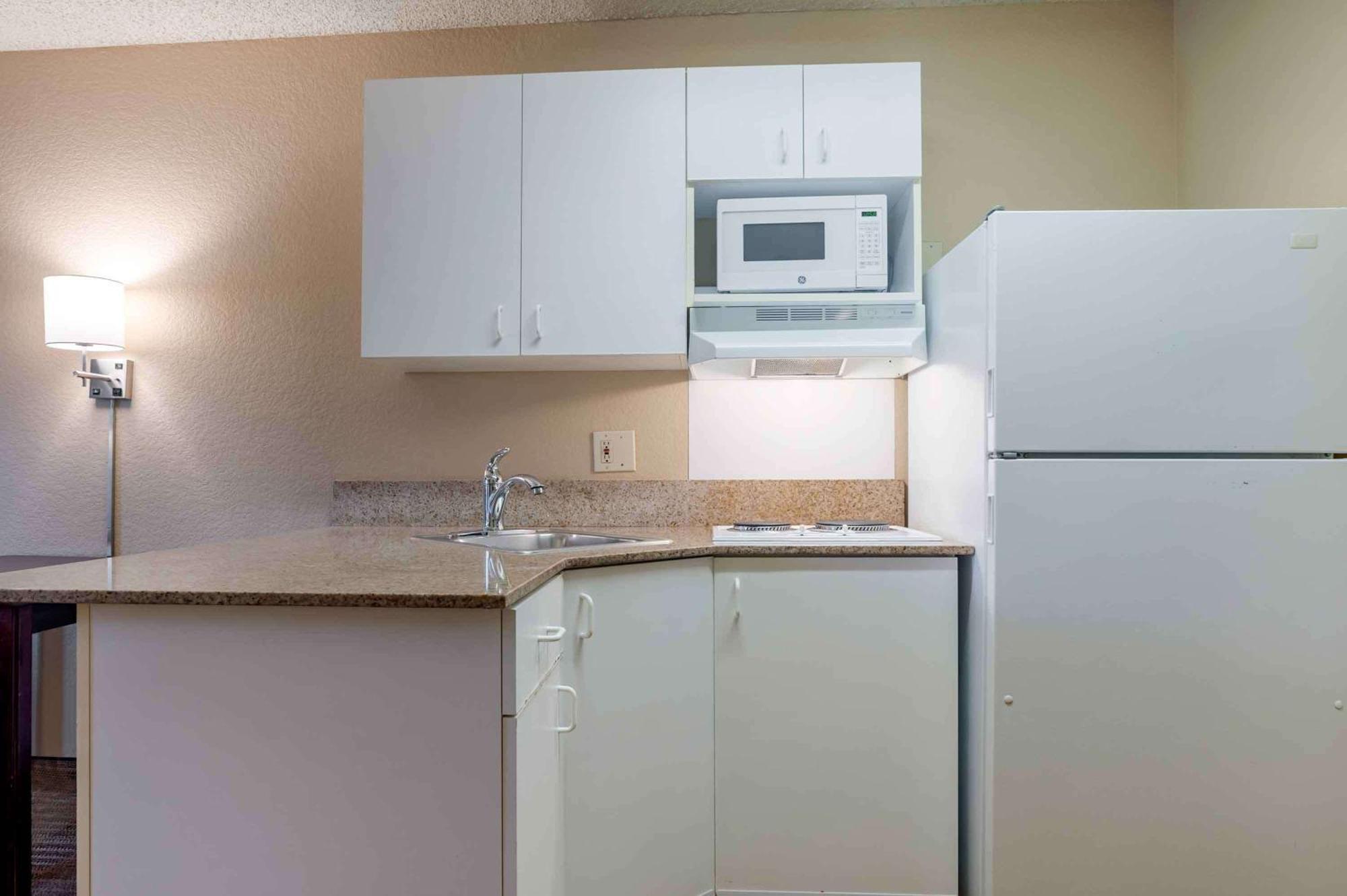 Extended Stay America Suites - Orange County - Лейк-Форест Экстерьер фото