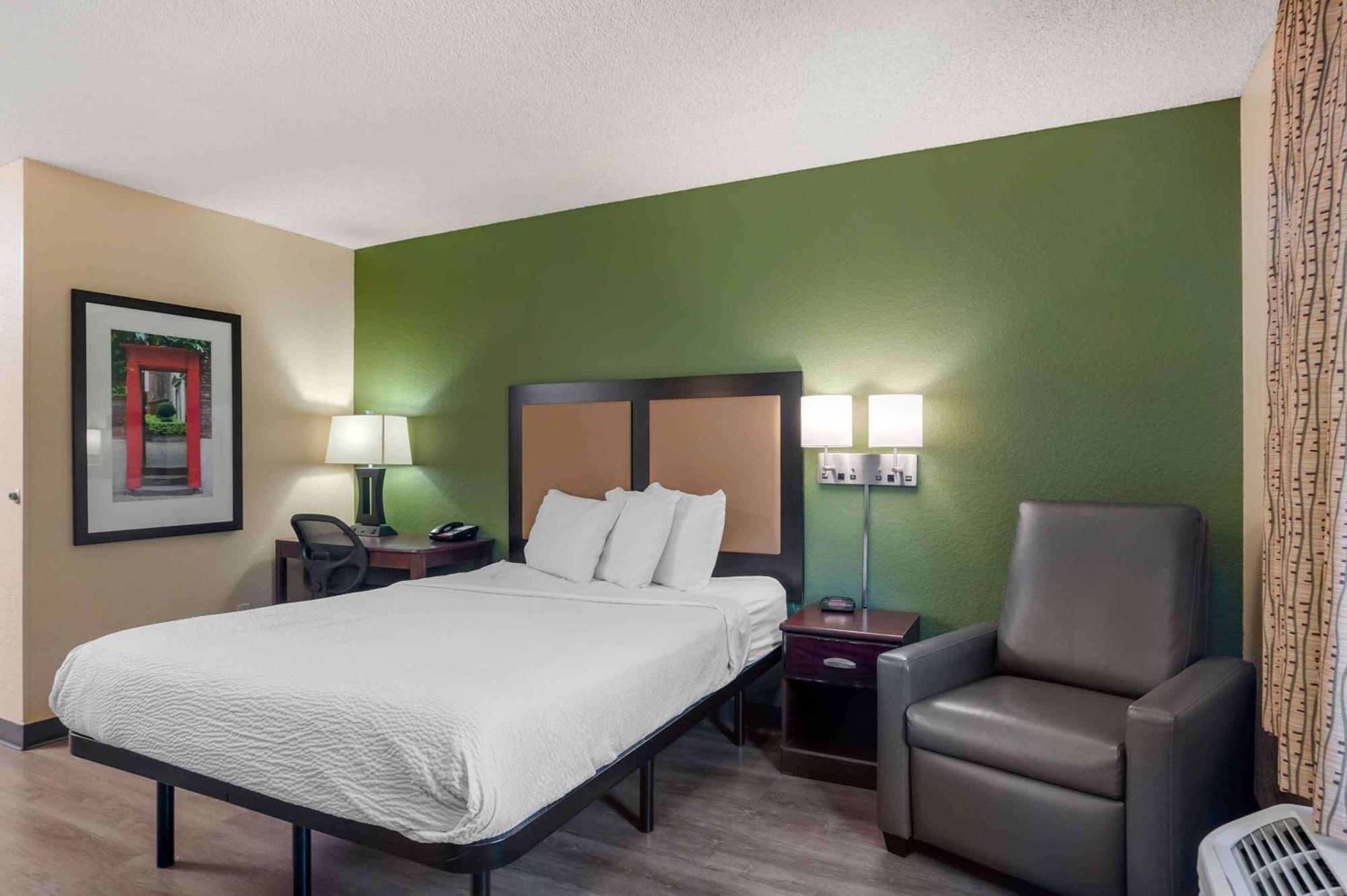 Extended Stay America Suites - Orange County - Лейк-Форест Экстерьер фото